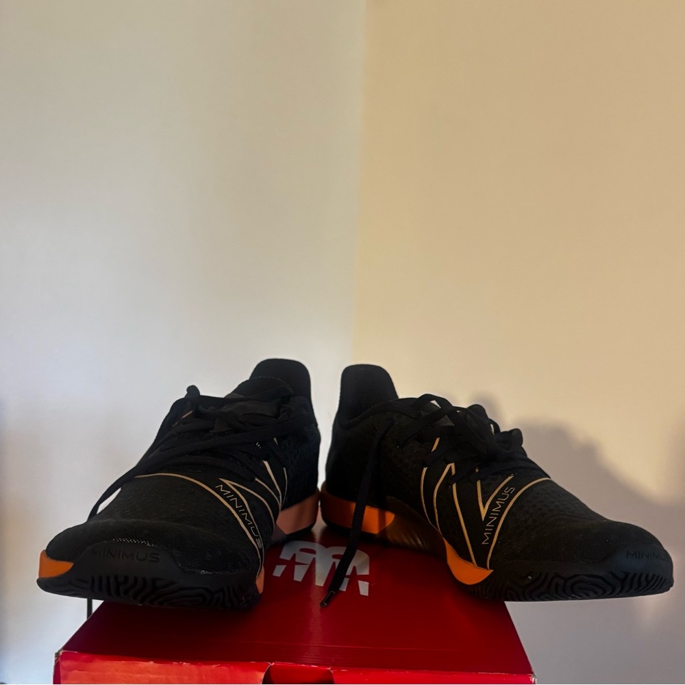 men’s new balance sneakers